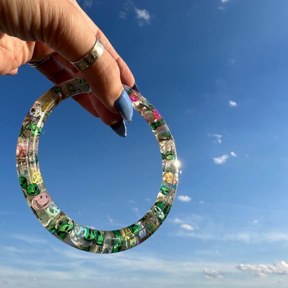 Custom resin bangle key ring